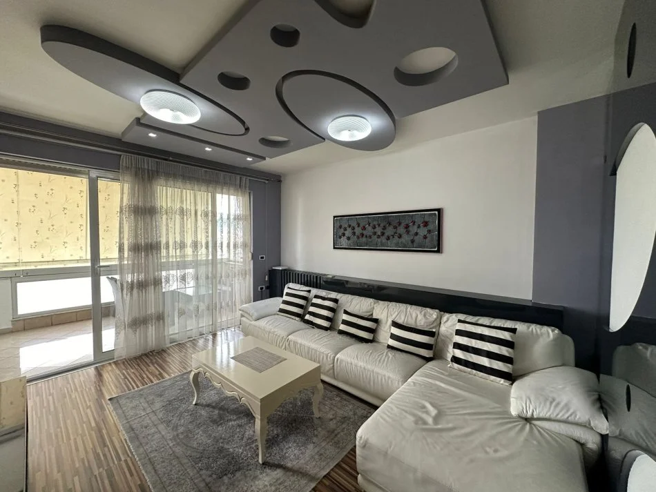 Tirane, shitet apartament 2+1+Ballkon, Kati 10, 112 m² 320,000 € (Brigada VIII)