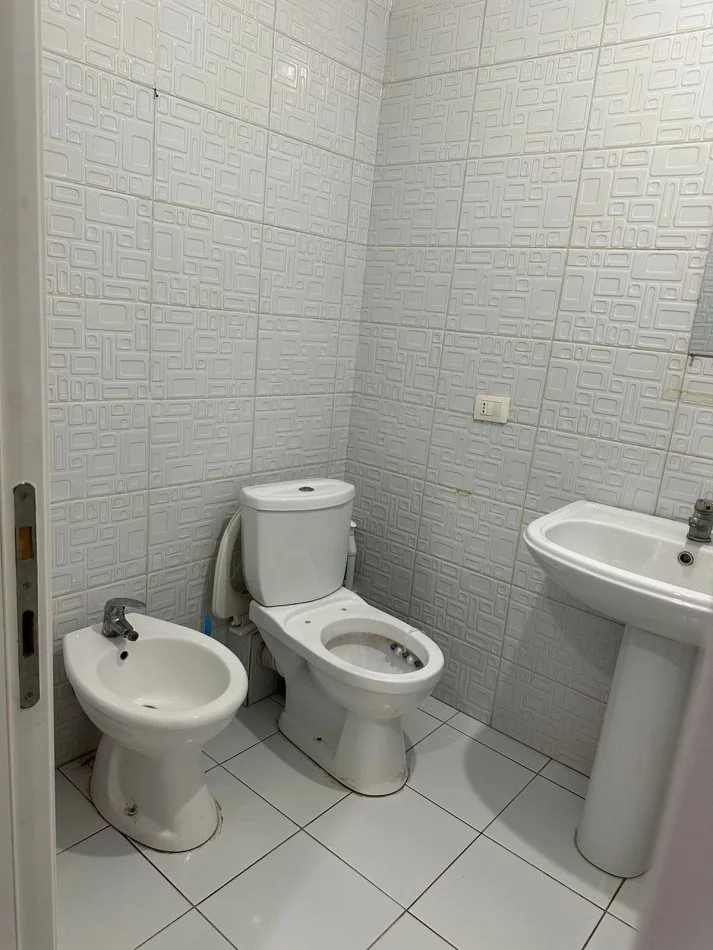 Tirane, jepet me qera apartament 1+1+Ballkon Kati 6, 50 m² 35.000 € (Rruga Mikel Maruli)
