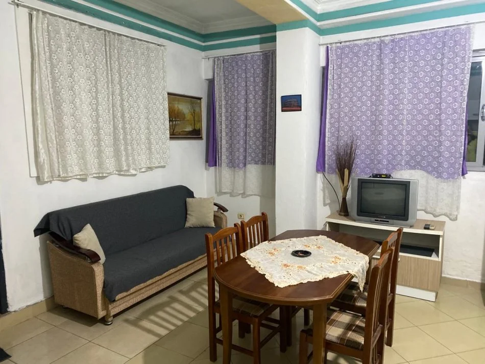 Tirane, jepet me qera garsonier 1+1 Kati 0, 30 m² 230 € (Rruga Qemal Butka , Selite)