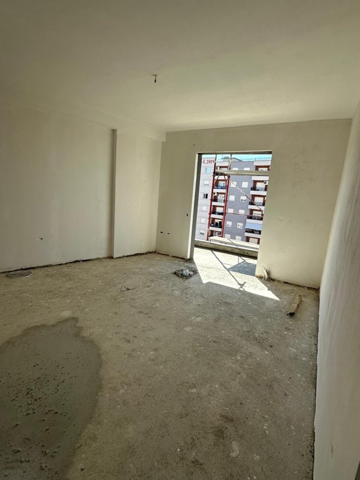 Tirane, shitet apartament 1+1 Kati 7, 55 m² 74.250 € (Rruga Sokrat Miho)