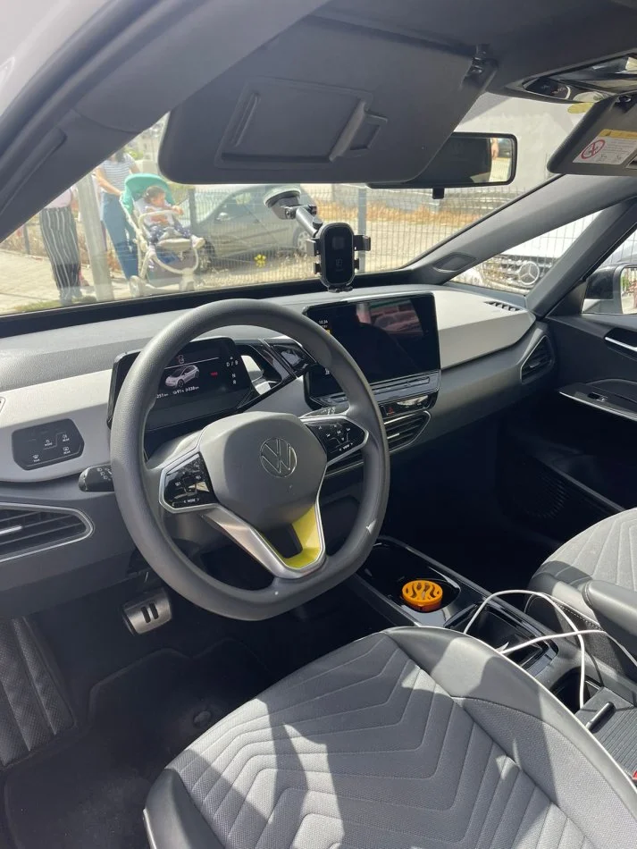 shitet 2 Volkswagen ID.3 PRO elektrike , gri metalizato automatik 42.000 €