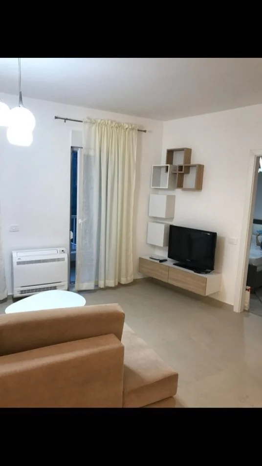 Tirane, shitet apartament 1+1+Ballkon Kati 8, 66 m² 134.000 € (frosina plaku)