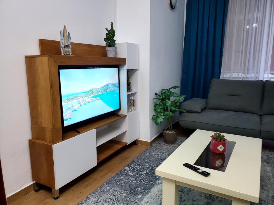 Durres, jepet me qera apartament ne plazh 2+1+Ballkon Kati 3, 75 m² 85 € (Shkembi i Kavajes)