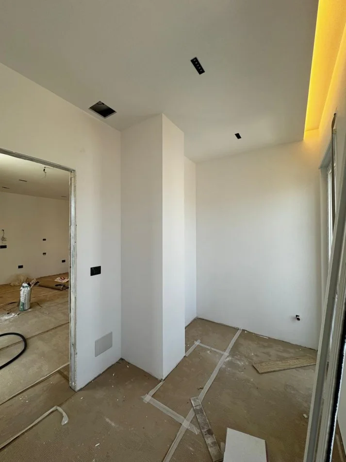 Tirane, shitet apartament 3+1 Kati 9, 130 m² 210.000 € (Bulevardi Migjeni)