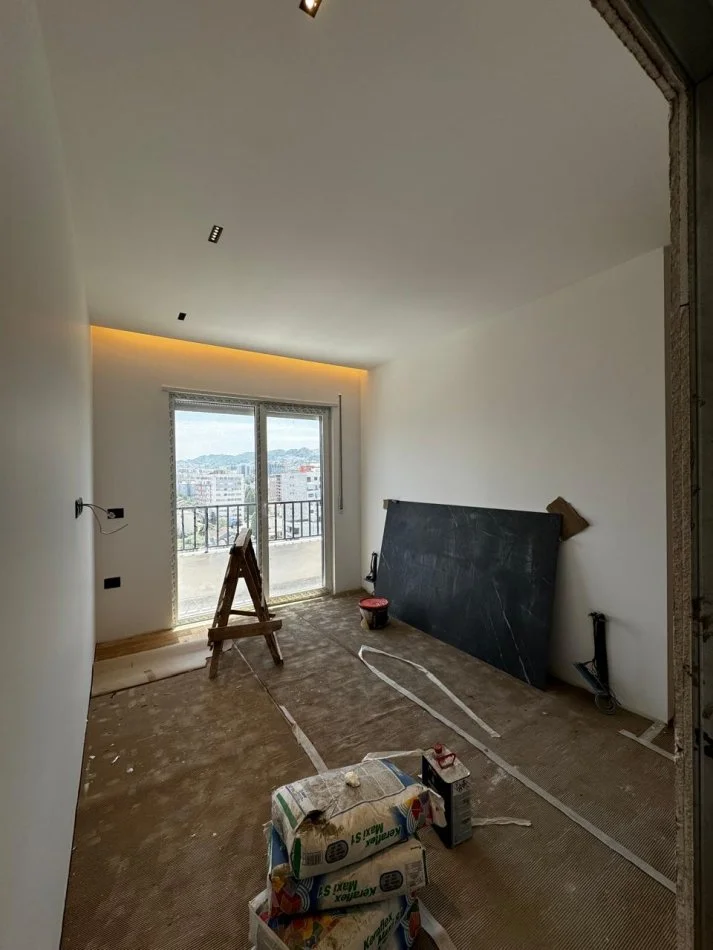 Tirane, shitet apartament 3+1 Kati 9, 130 m² 210.000 € (Bulevardi Migjeni)