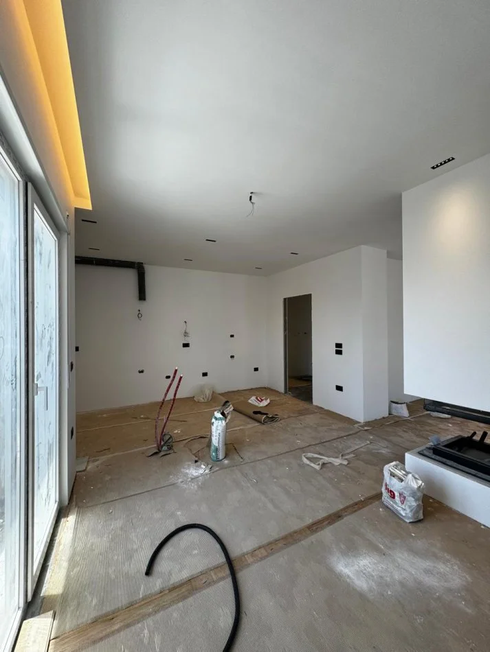 Tirane, shitet apartament 3+1 Kati 9, 130 m² 210.000 € (Bulevardi Migjeni)