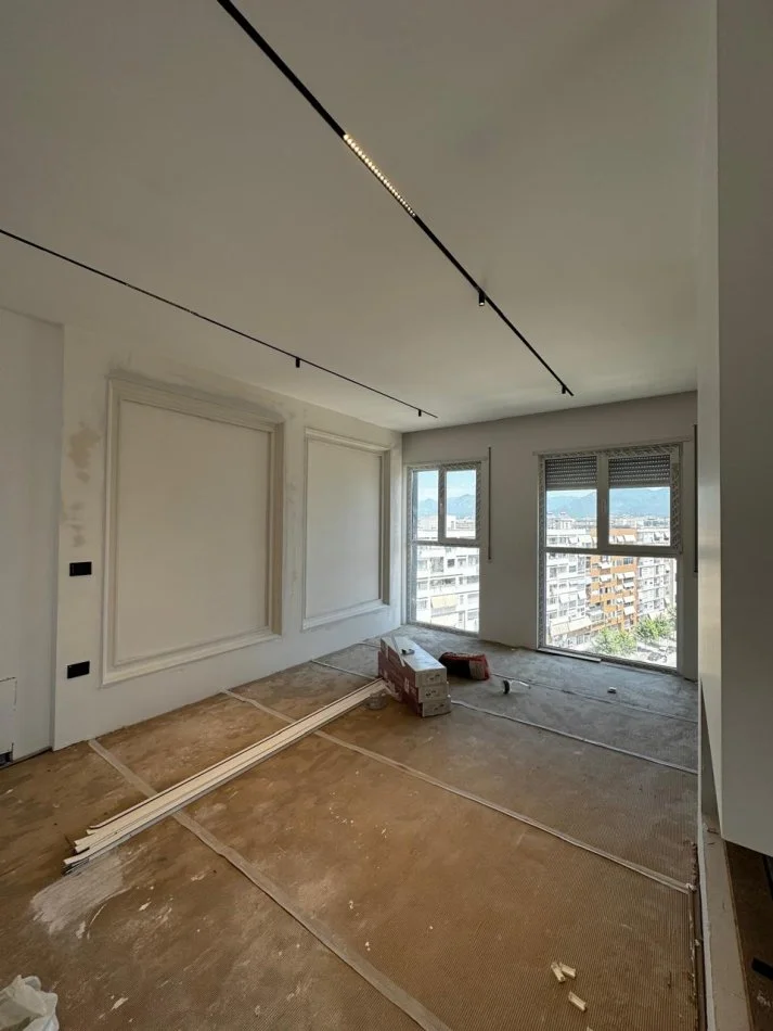 Tirane, shitet apartament 3+1 Kati 9, 130 m² 210.000 € (Bulevardi Migjeni)