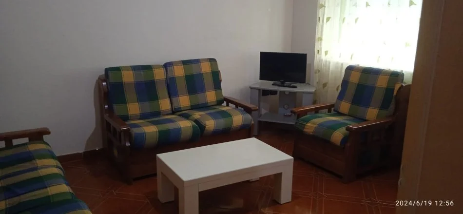 Tirane, shes Kolltuk tresh- dysh dhe tek. 59€