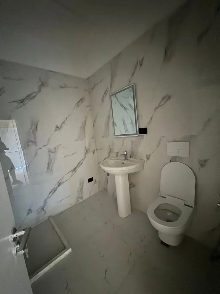 Tirane, shes 1+1 Kati 8, 96 m² 89.000 € (Fresk)