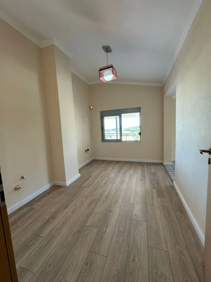 Tirane, shes 1+1 Kati 8, 96 m² 89.000 € (Fresk)