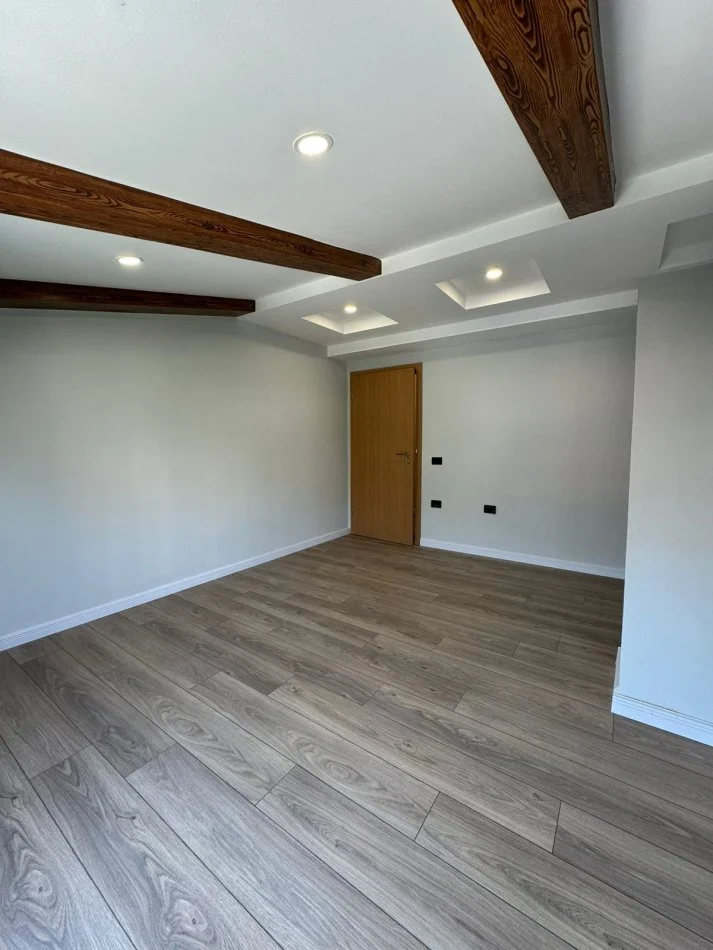 Tirane, shes 1+1 Kati 8, 96 m² 89.000 € (Fresk)