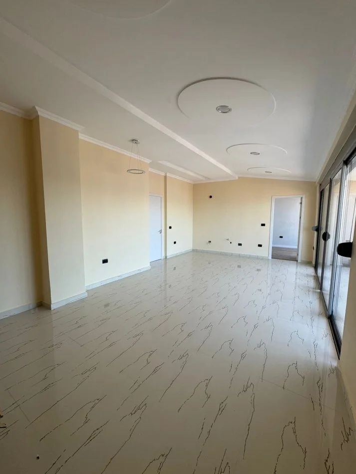 Tirane, shes apartament 2+1+Ballkon Kati 8, 121 m² 133.000 € (Fresk)