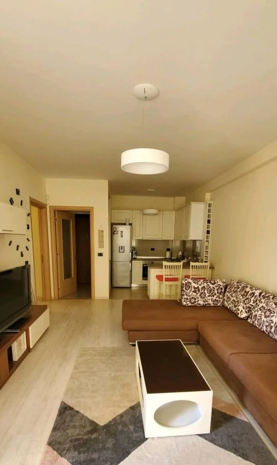 Tirane, jepet me qera apartament 2+1+Ballkon Kati 3, 91 m² 500 € (Kodra e Diellit)
