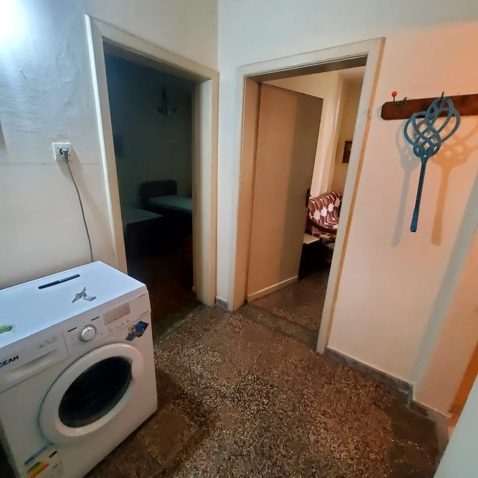 Tirane, jepet me qera apartament 2+1 Kati 2, 70 m² 390 € (Rruga medrese)