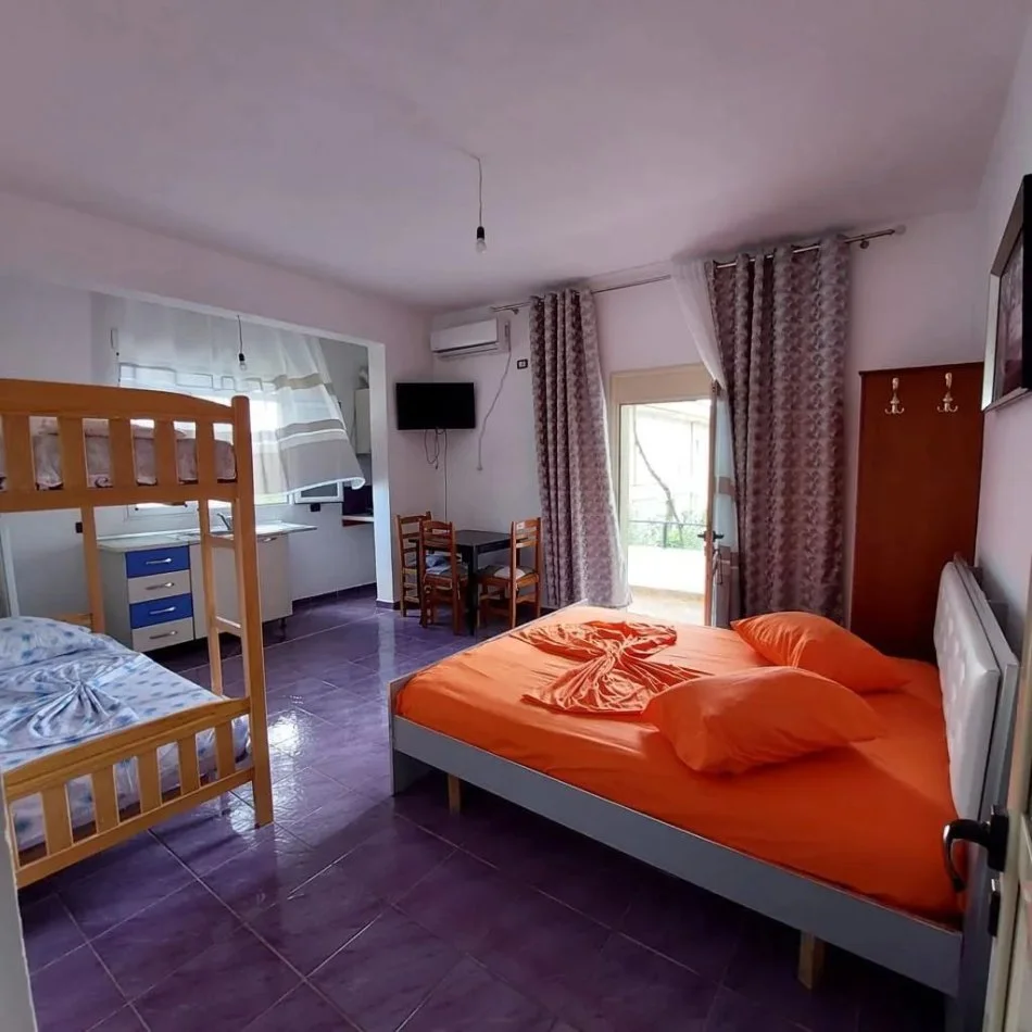 Vlore, jap me qera vetem 1 dhome 1+1 Kati 2, 25 m² 25-30 € (Andrea Varfi)