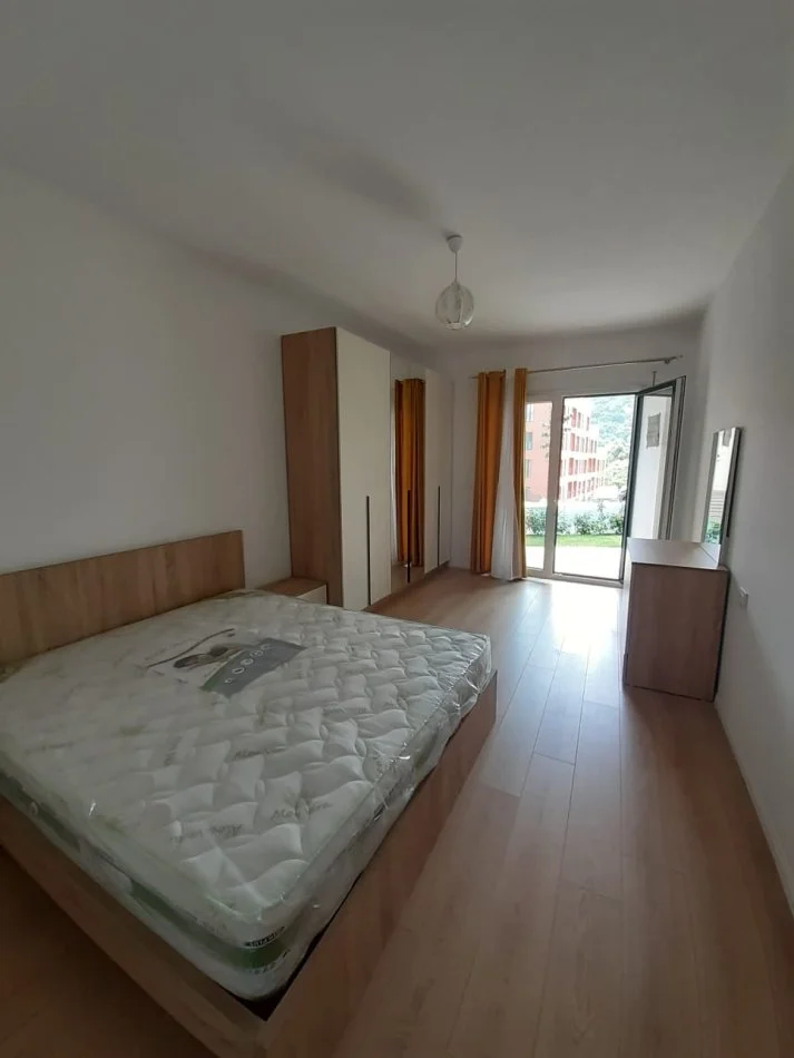 jepet me qera apartament 2+1 Kati 0, 94 m² 600 € (Kodra e Diellit)