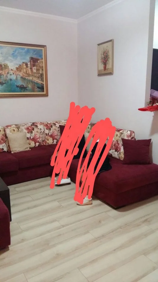 Tirane, shes Kend _kolltuke ambient ndenjjeje 250 €