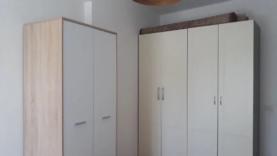 Tirane, jepet me qera 1+1+Ballkon Kati 3, 60 m² 450 € (Asim Vokshi)