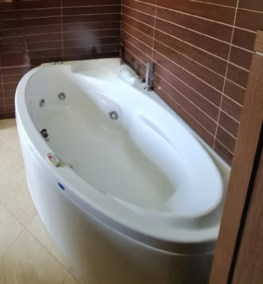 Tirane, jepet me qera 3+1 , 150 m² 1.400 € 