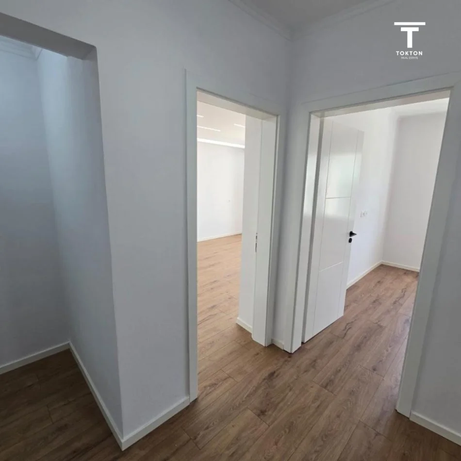 Tirane, shes apartament 2+1+Ballkon Kati 3, 73 m² 173.000 € (Rruga e Elbasanit)