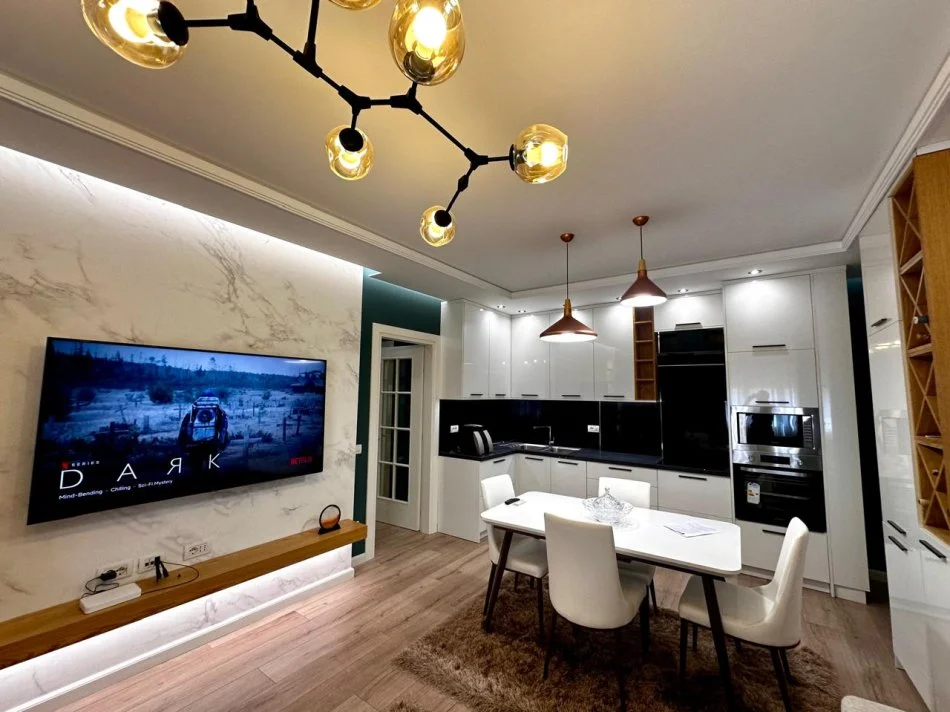 Tirane, jepet me qera apartament 2+1+Ballkon Kati 4, 100 m² 1.000 € (Komuna e Parisit)