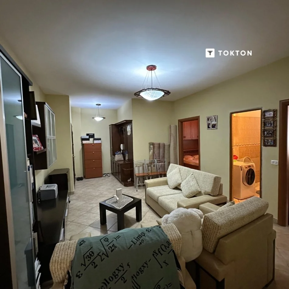 Tirane, shes apartament 2+1+2+Ballkon Kati 7, 115 m² 160.000 € (Rruga 5 Maj Tirane)