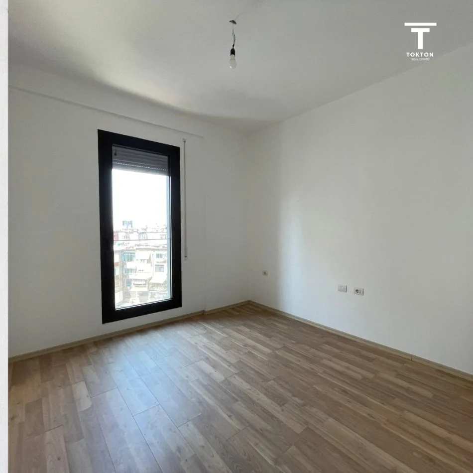 Shes apartament 2+1+2+ 2 Poste Parkimi Kati 5, 124 m² 322.400 € (Rruga e Kosovareve)
