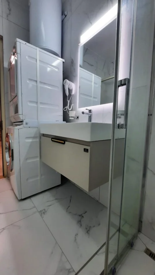 Durres, jepet me qera apartament 1+1+Ballkon Kati 2, 70 m² 600 € (Kopshti Botanik)