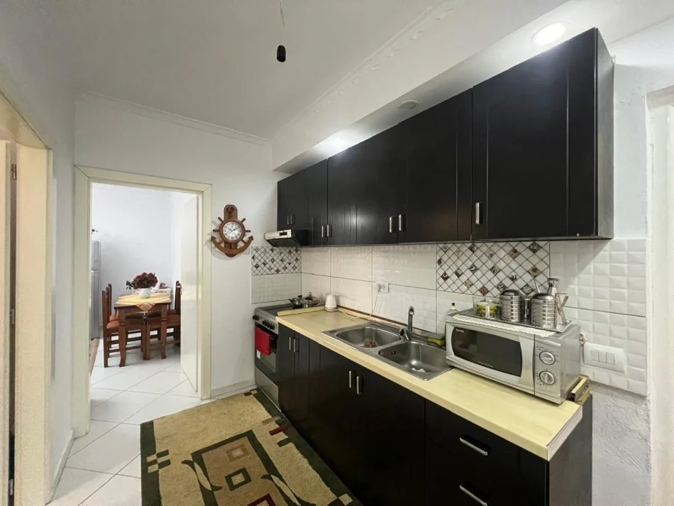 Tirane, shitet apartament 1+1 Kati 1, 47 m² 65.000 € 