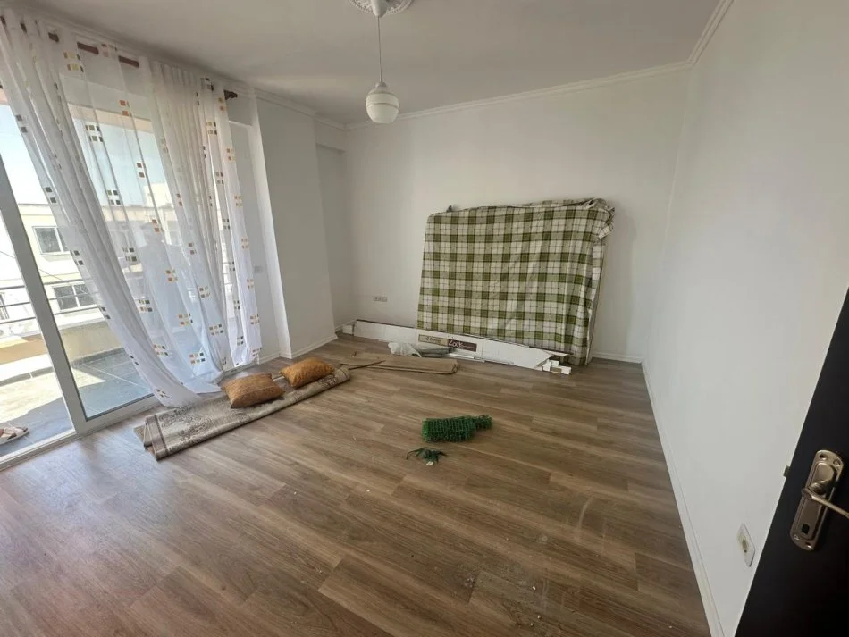 Tirane, shitet garsonier Kati 9, 50.000 € 