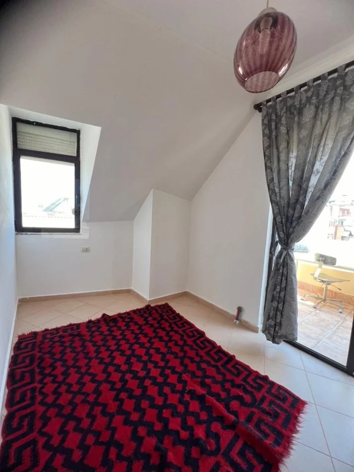Tirane, shes apartament Kati 5, 110.000 € 
