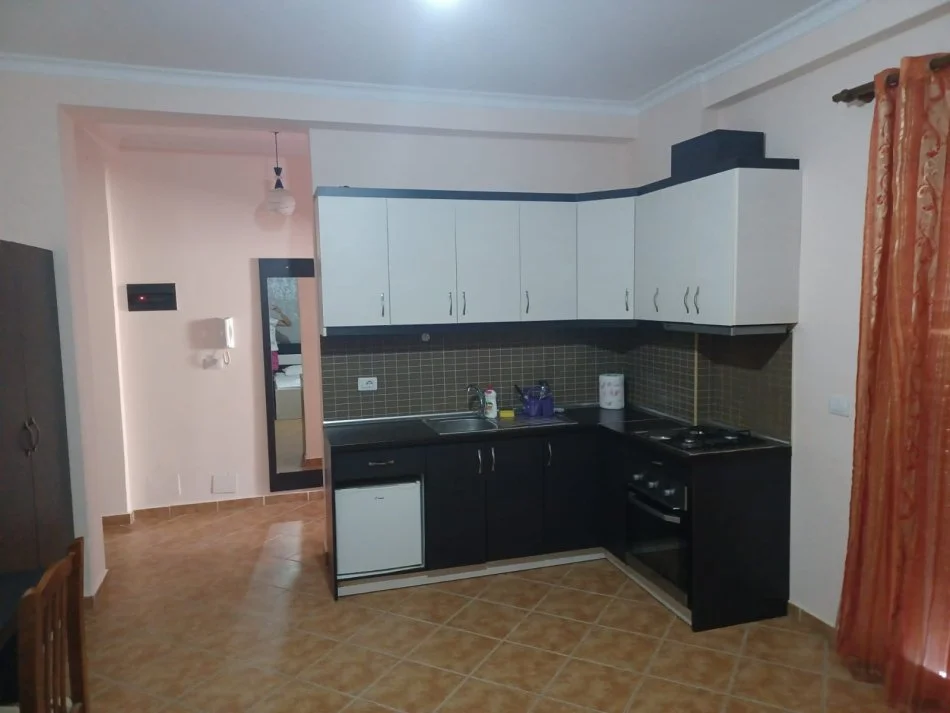 Vlore, shitet apartament 1+1 Kati 3, 41 m² 93.750 € (Uji i Ftohtë)