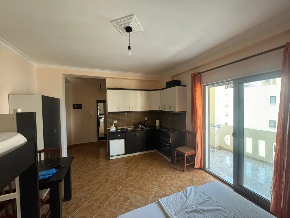Vlore, shitet apartament 1+1 Kati 3, 41 m² 93.750 € (Uji i Ftohtë)