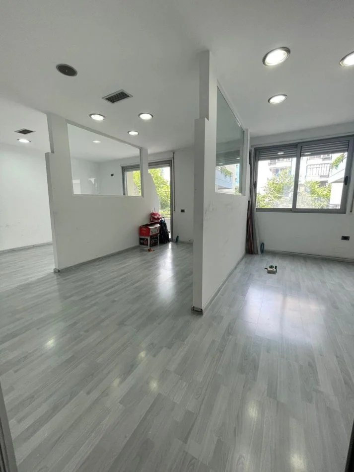 Casa Italia, qira ambient biznesi Kati 1, 152 m² 1000 €