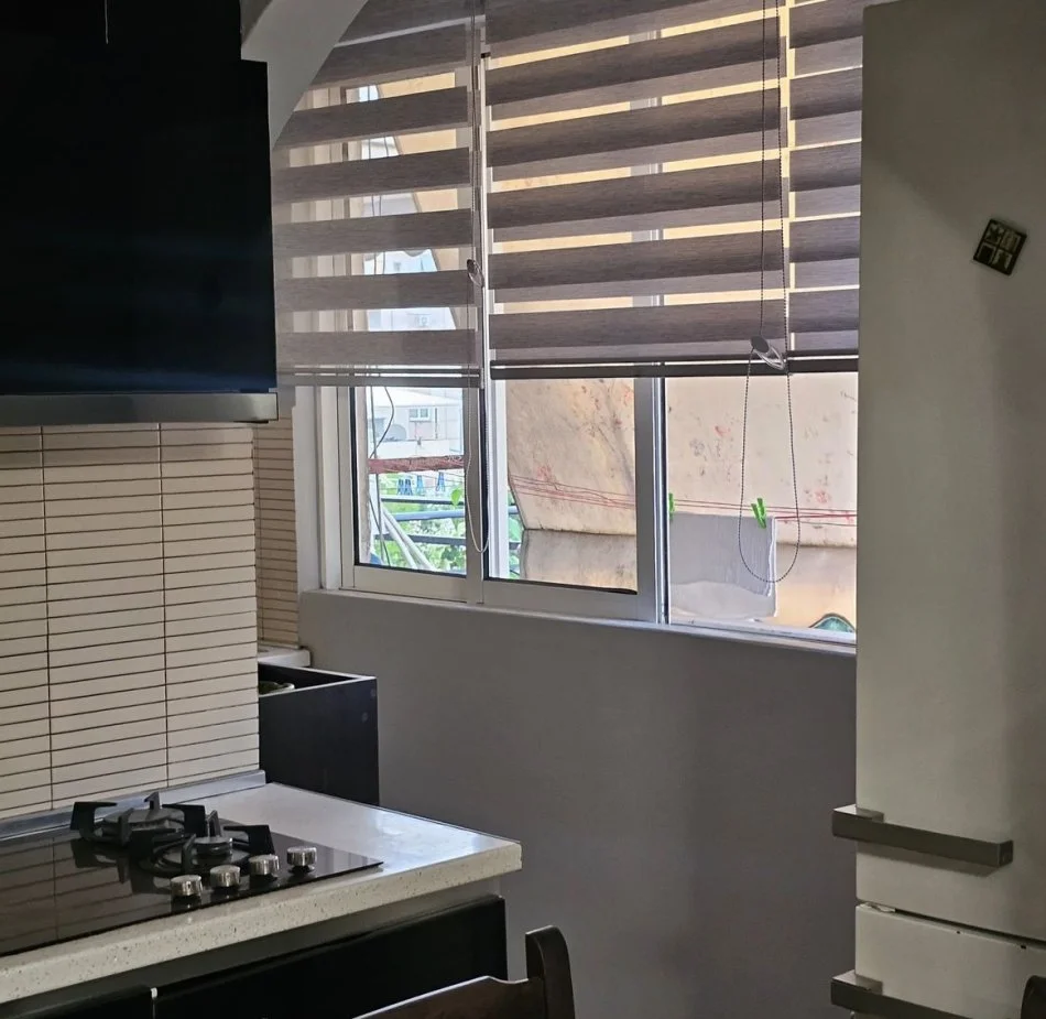 Tirane, shitet apartament 1+1 Kati 3, 