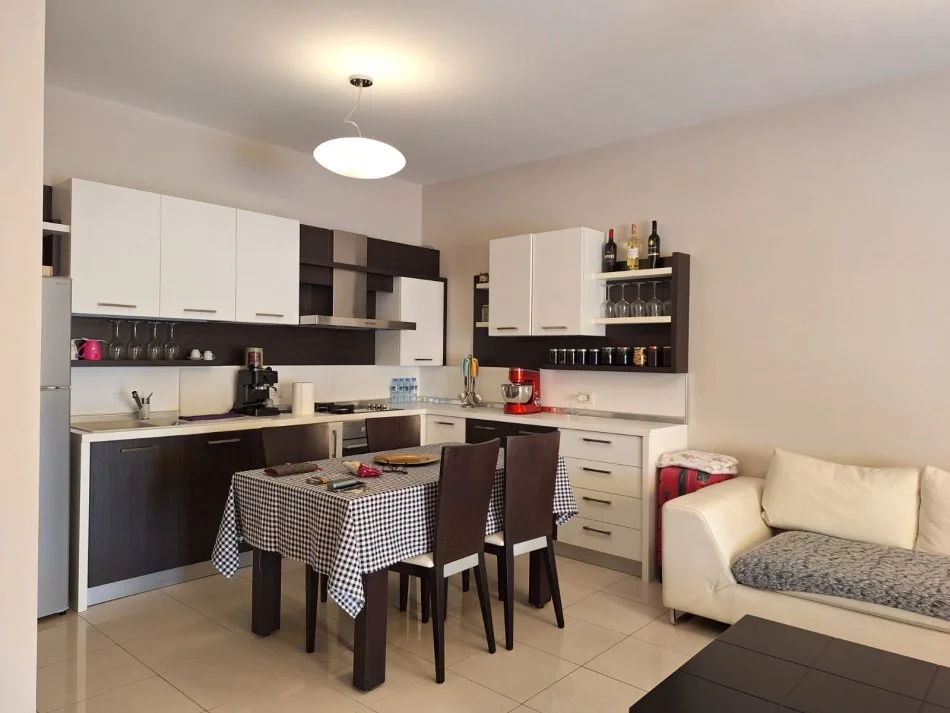 Shqiperi, shitet apartament 1+1 Kati 6, 83 m² 166.000 € 