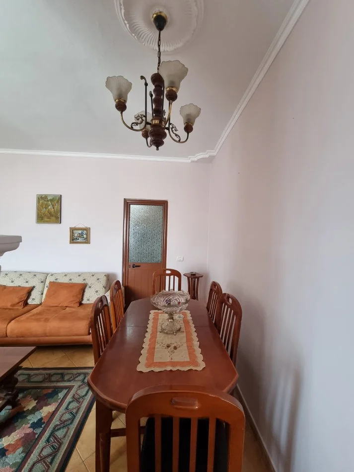 Tirane, jepet me qera apartament 2+1 Kati 5, 86 m² 600 € 