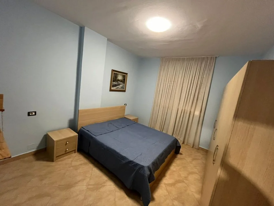 Tirane, jepet me qera apartament 2+1 Kati 4, 118 m² 118 € (5 maji)