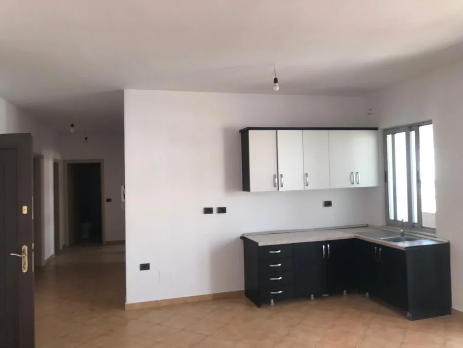 Tirane, shes apartament 2+1+Aneks+Ballkon Kati 7, 145.000 € 