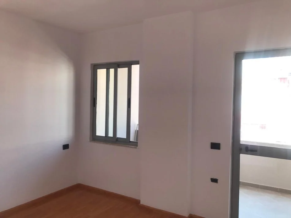 Tirane, shitet apartament 2+1+Aneks+Ballkon Kati 7, 134 m² 145.000 € 