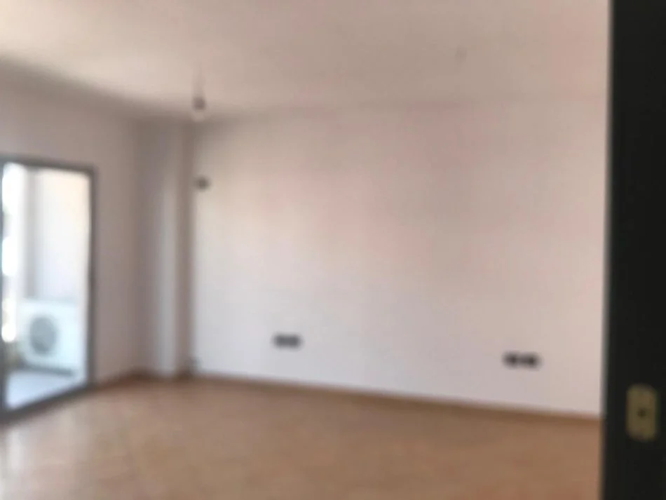 Tirane, shes apartament 2+1+Aneks+Ballkon Kati 7, 145.000 € 