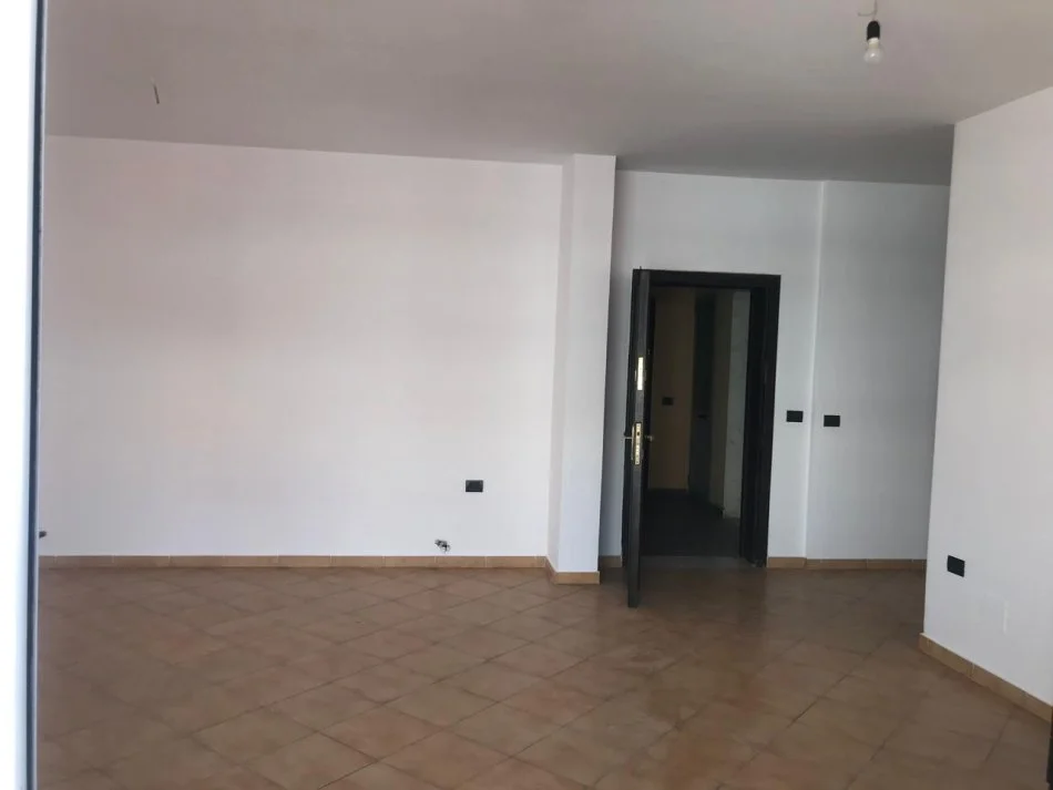 Tirane, shitet apartament 2+1+Aneks+Ballkon Kati 7, 134 m² 145.000 € 