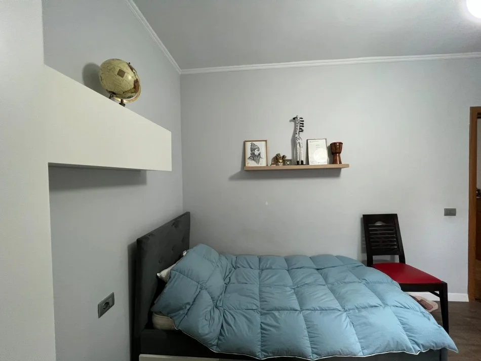 Tirane, jepet me qira apartament 2+1 Kati 3, 86 m² 700 € ,(Muhamed Gjollesha ),Komuna Parisit,Tirane