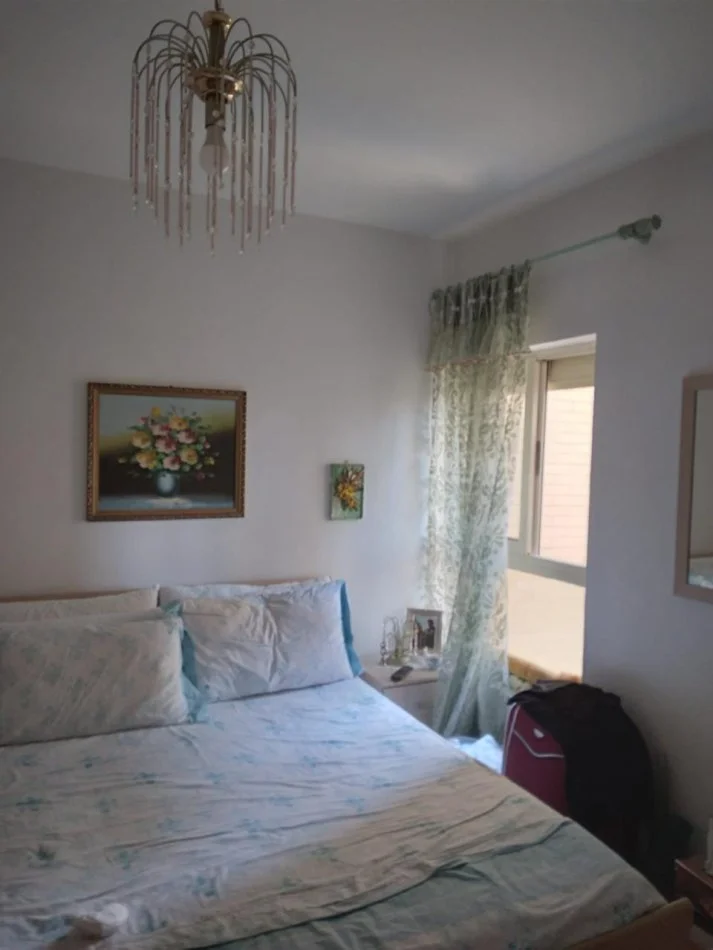 Tirane, shitet apartament 1+1 Kati 4,