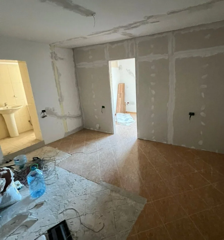 Tirane, shitet apartament 2+1 Kati 6, 