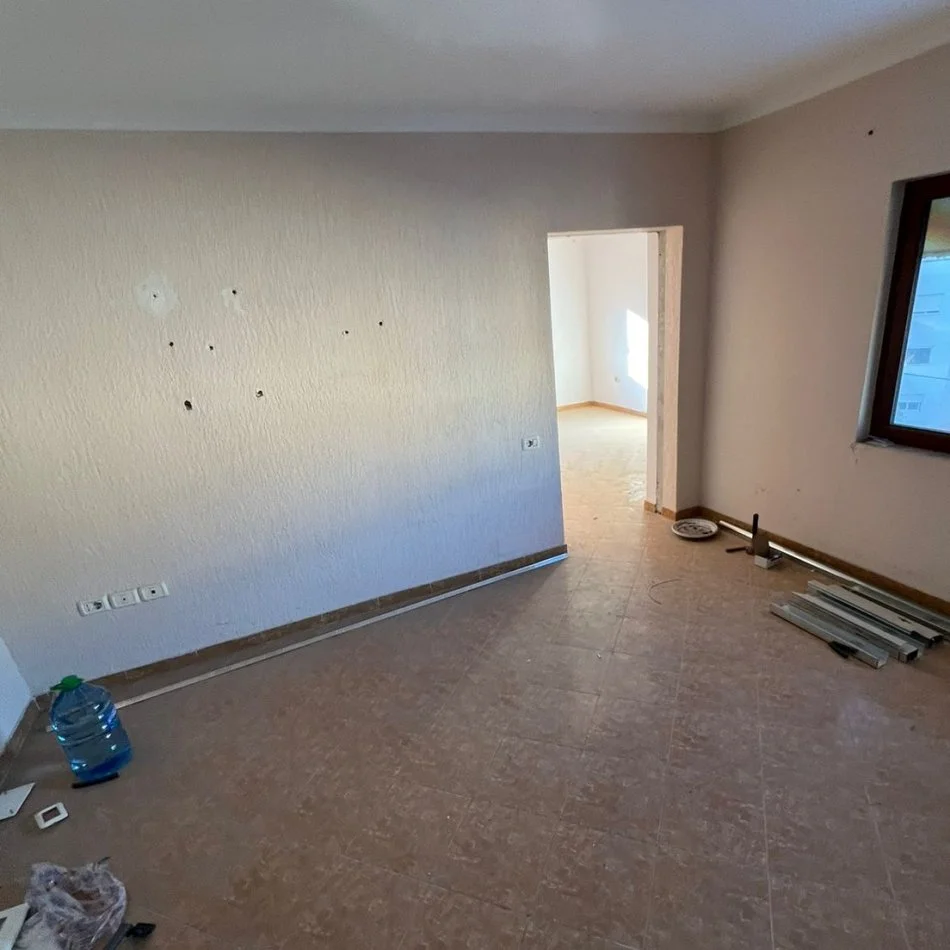 Tirane, shitet apartament 2+1 Kati 6, 