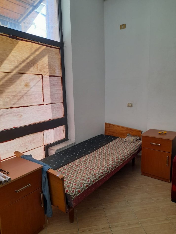 Tirane, jepet me qera garsonier, Kati 1, 26 m² 180 € (Rruga Karl Gega, ngjitur me Bulevardin e Ri, Tirane, 40 ml larg Unazes)