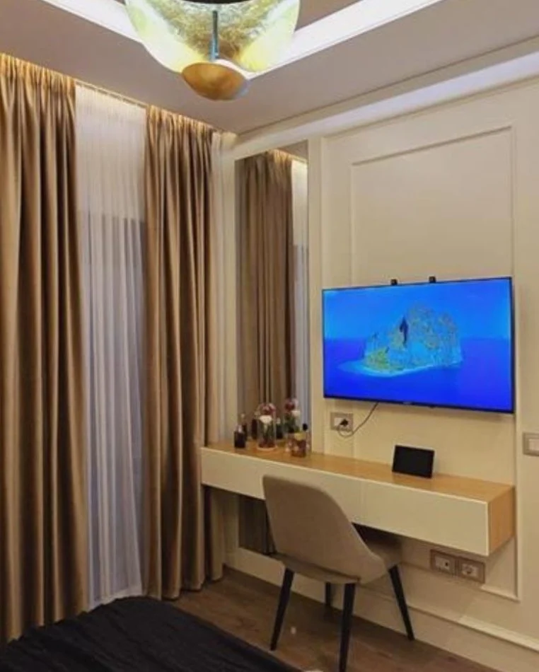 Tirane, shitet apartament 2+1 Kati 3, 