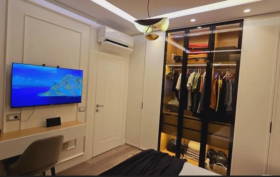 Tirane, shitet apartament 2+1 Kati 3, 