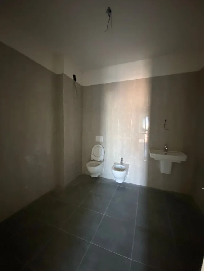 Tirane, shitet apartament 2+1+ Depo Kati 7, 109 m² 135.000 € (ISH DOGANA)